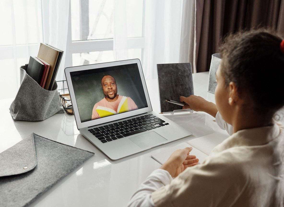 Avoid Scams When Hiring An Online Class