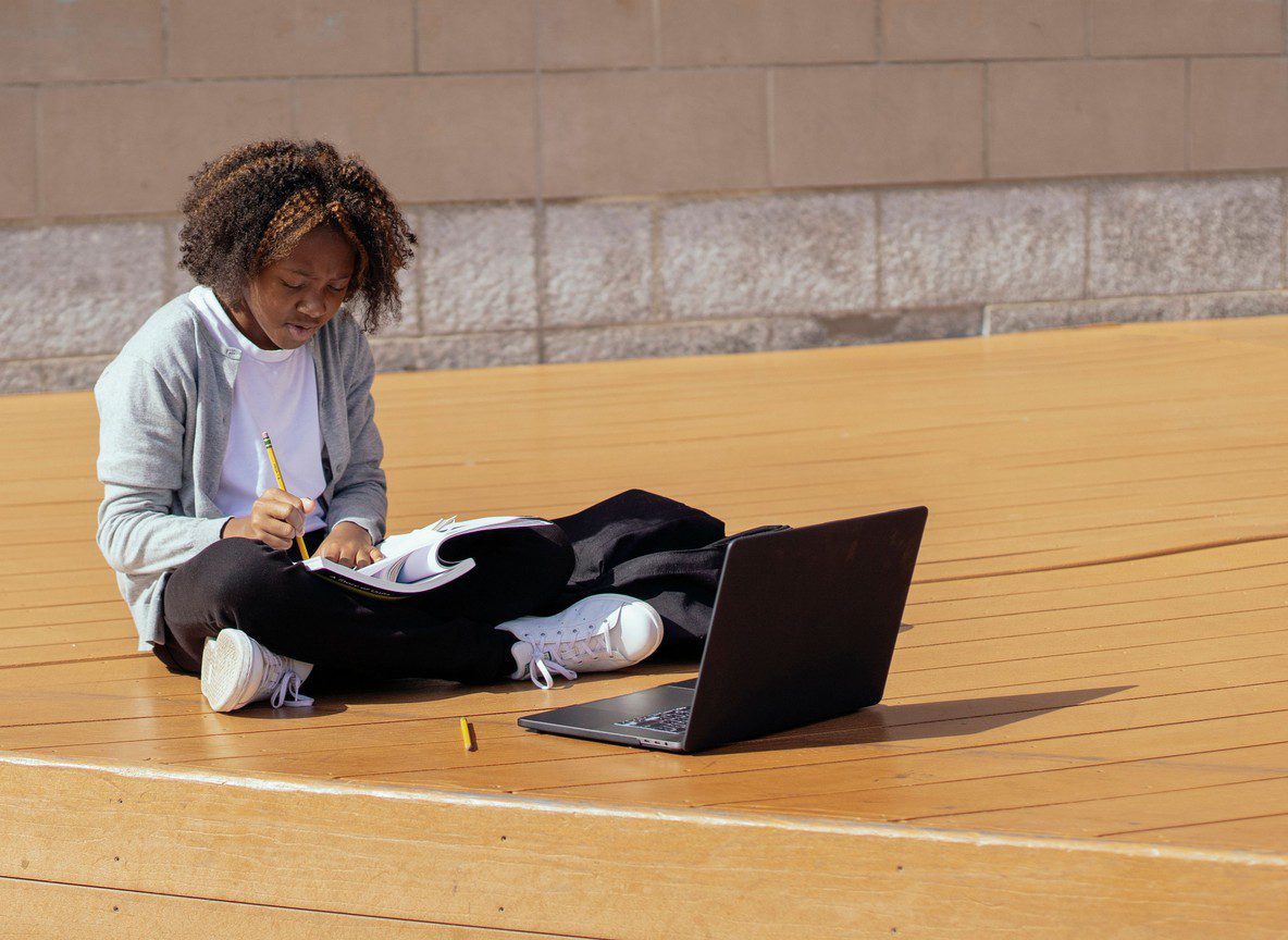 How to Get Someone to Do My Homework — The Smart Student’s Guide