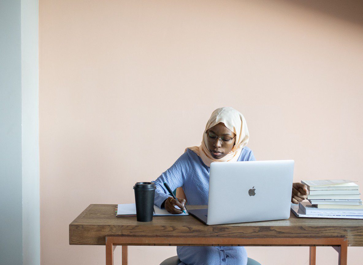 Someone to Do My Essay for Me — Fast, Confidential, Expert Help