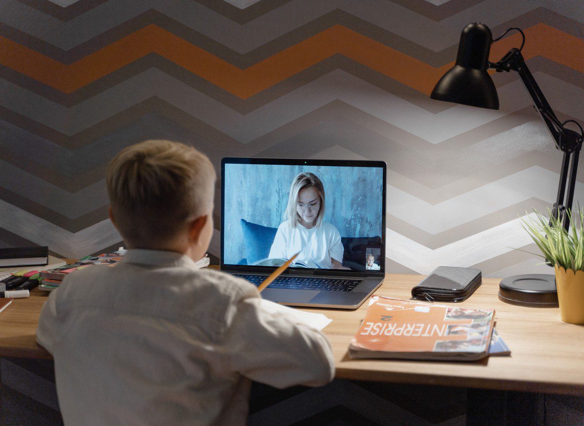 Virtual Reality in Online Education: What It Means for Students Right Now